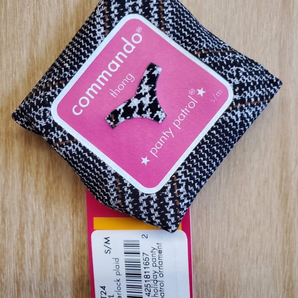 commando SHERLOCK PLAID Microfiber Raw Cut Thong - Picture 2 of 2